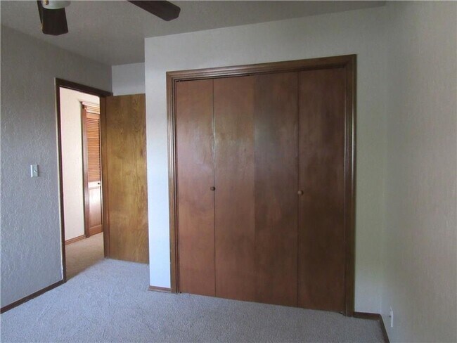 Building Photo - 936 W Tesio Way