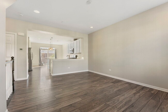 Building Photo - 2955 Madison Dr