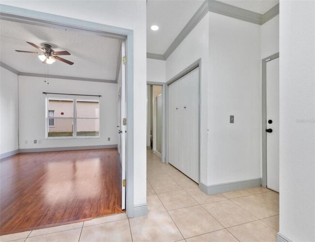 Building Photo - 546 Bloomingdale Dr