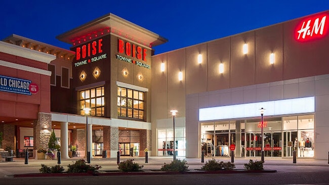 Building Photo - 529 S Beach St