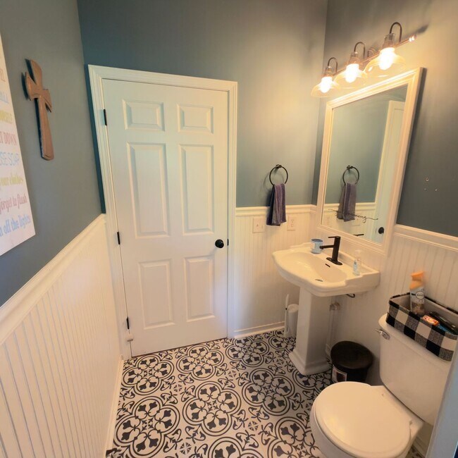 Building Photo - Single Family Home In The Desirable Cannon Farms Neighborhood!