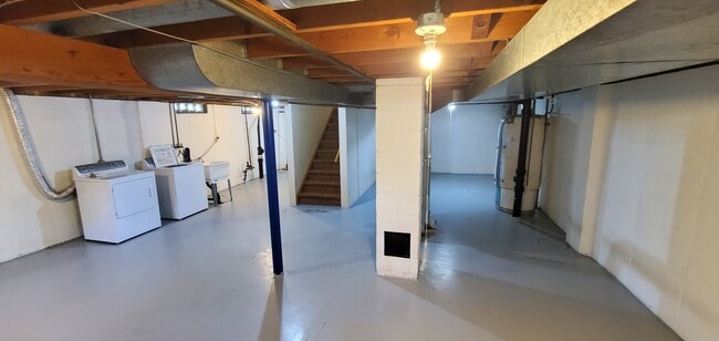 Building Photo - 1163 Higgins Ave