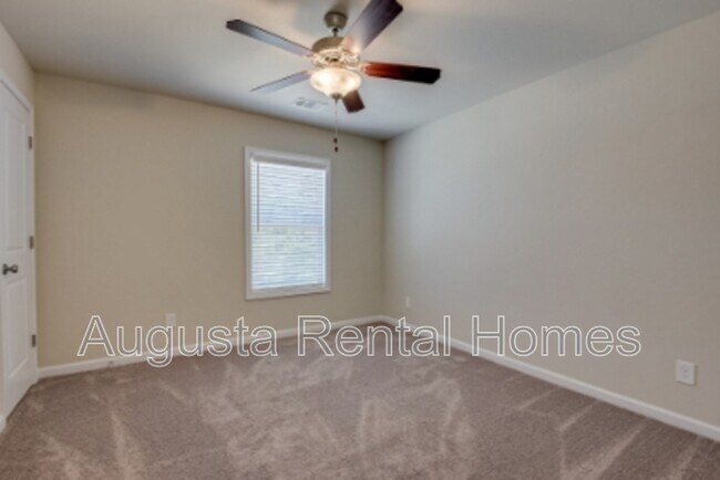 Building Photo - 2507 Otter Run