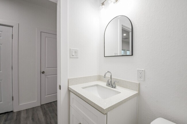 Building Photo - 4438 Aledo St