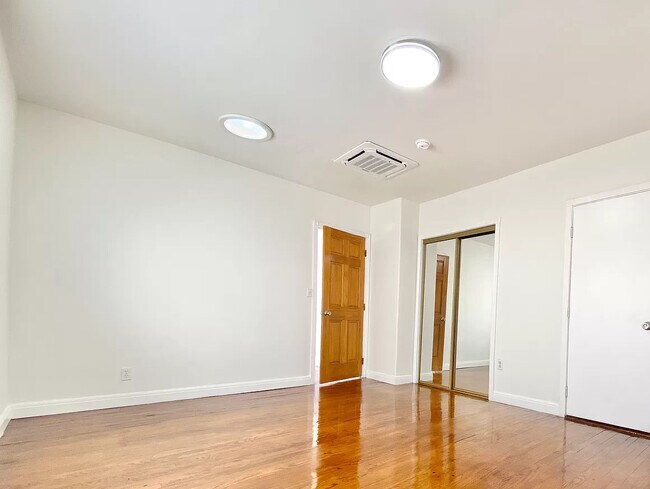 Building Photo - 7400 Radford Ave