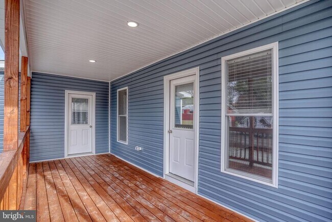 Building Photo - 35617 Airport Rd