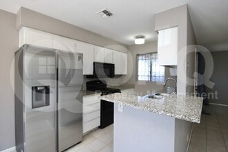 Building Photo - 9021 W Elm St
