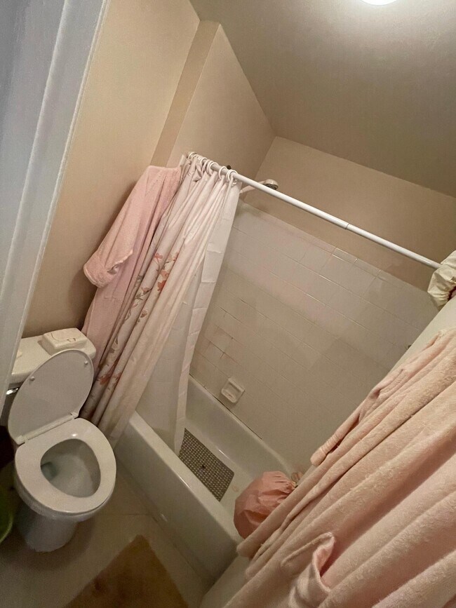 Building Photo - 6976 SW 39th St