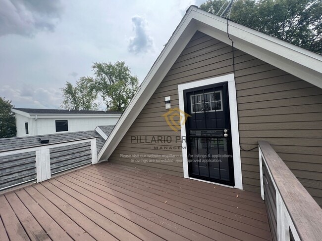 Building Photo - Renovated 4 Bed, 2.5 Bath Home in Beautiful Bates Hendricks, Just Blocks from Downtown!