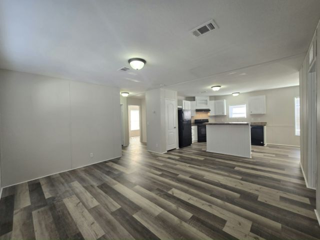 Building Photo - 18118 US-41