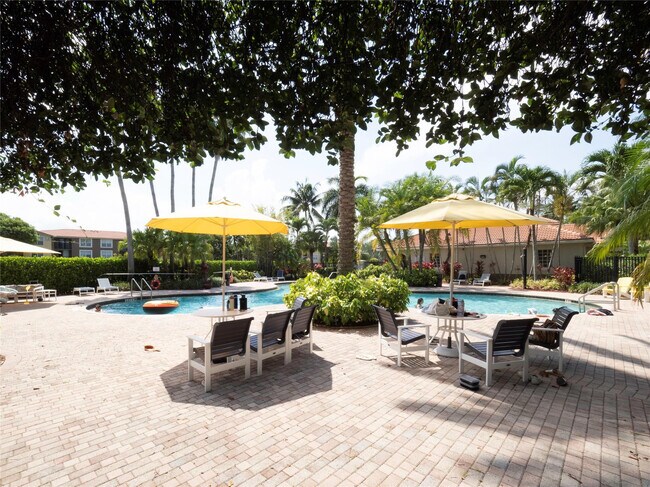 Building Photo - 15085 Michelangelo Blvd