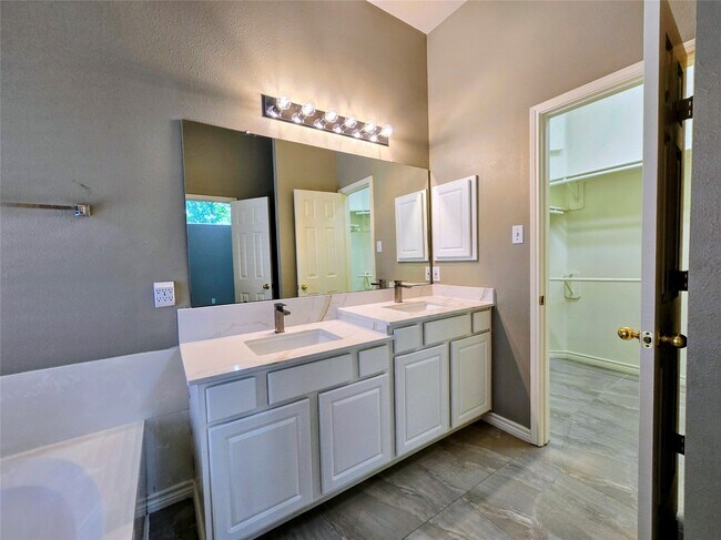 Building Photo - 159 S Delta Mill Cir