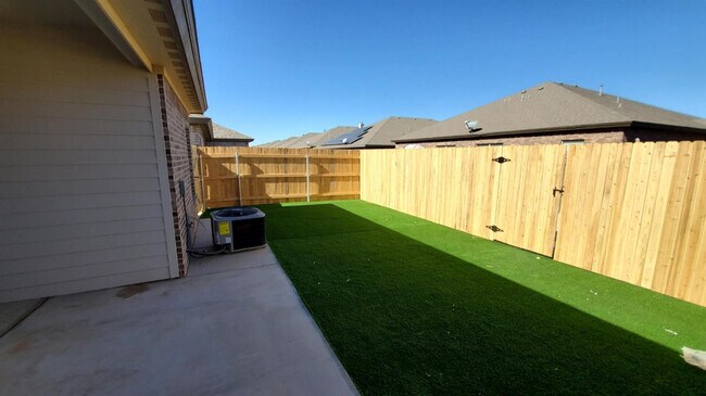 Building Photo - 1226 N 7th St