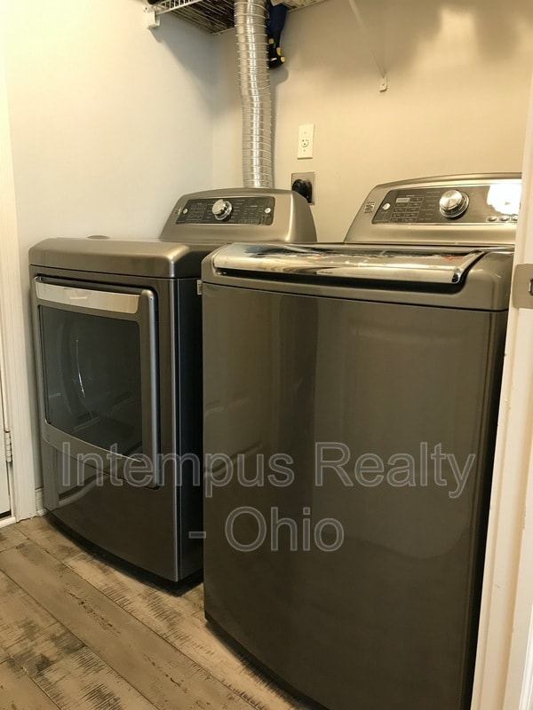 Building Photo - 5081 Dinard Way