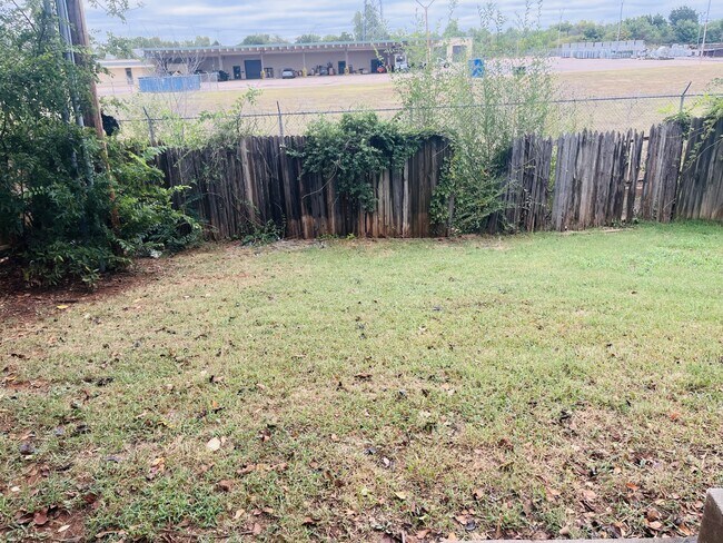 Building Photo - 10019 Caton Pl