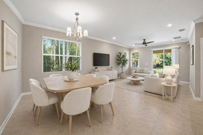 Building Photo - 4010 Tomoka Dr