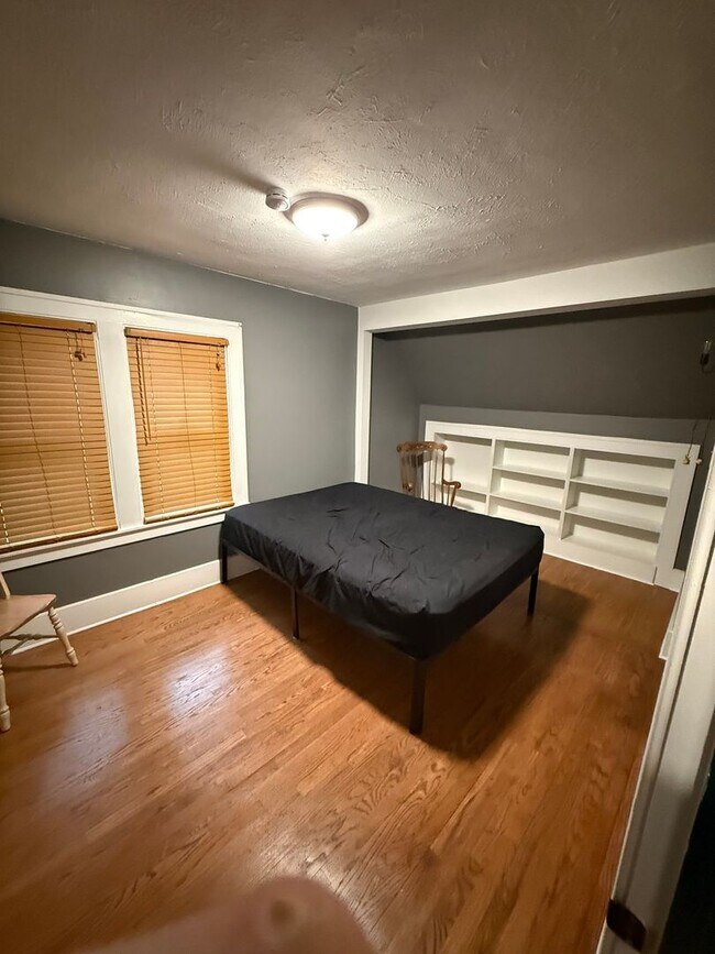 Building Photo - Charming 3BR House in Waterford