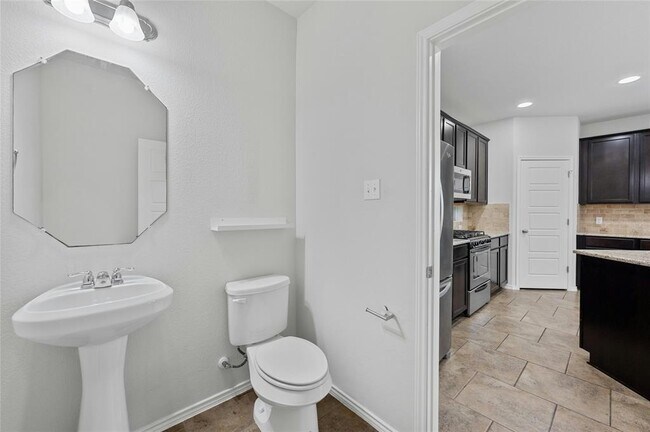 Building Photo - 9924 Milla Cir