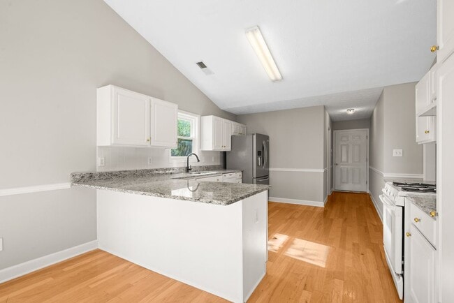 Building Photo - 1840 Heatherton Rd