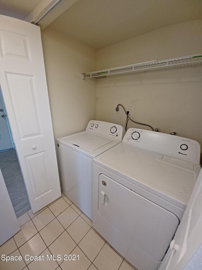 Building Photo - 3135 Shady Dell Ln