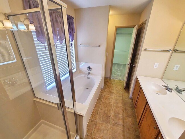 Building Photo - Great 3 Bdrm 2 Bath Home in Cross Roads Tx