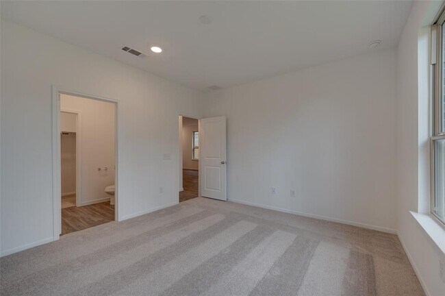 Building Photo - 16110 Elbridge Ct