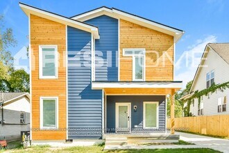 Building Photo - 223 Lucile St
