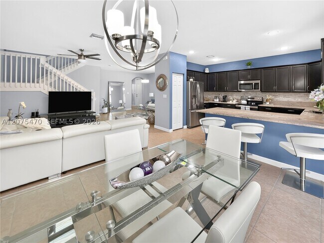 Building Photo - 4276 SW 166th Ct