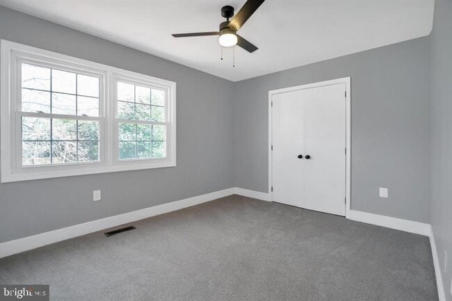 Building Photo - 12404 Surrey Cir Dr
