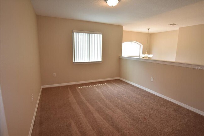 Building Photo - 527 Bristol Cir