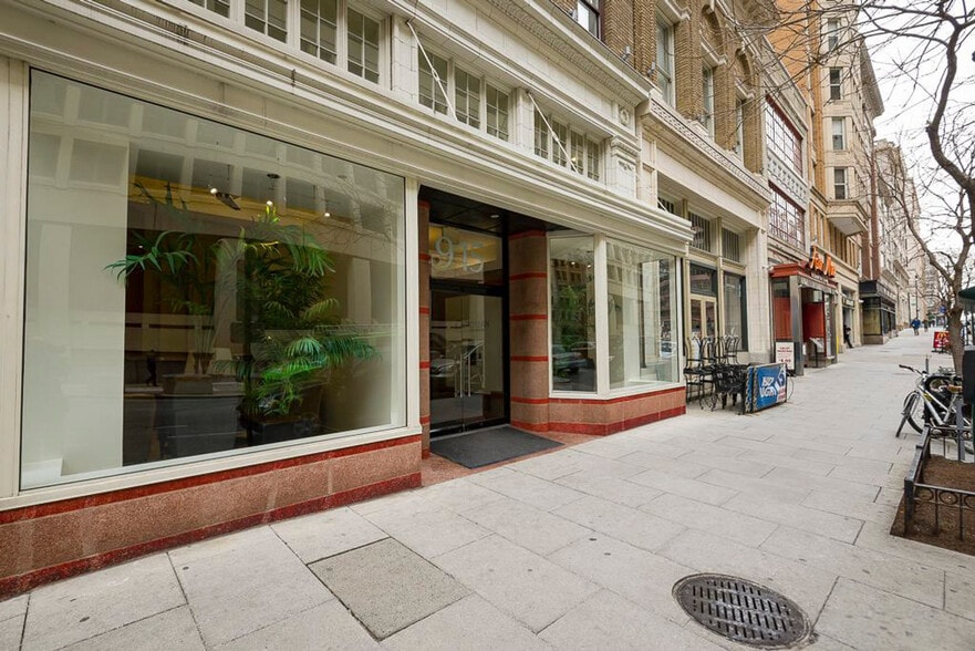 Building Photo - 912 F St NW