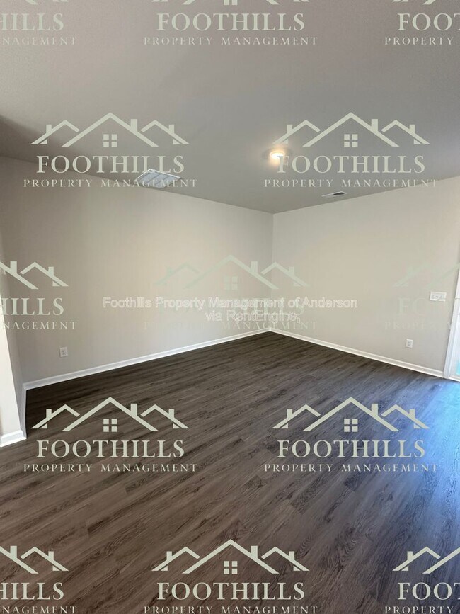 Building Photo - 226 Islay Way