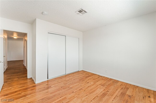 Primary Photo - 375 N 15th St