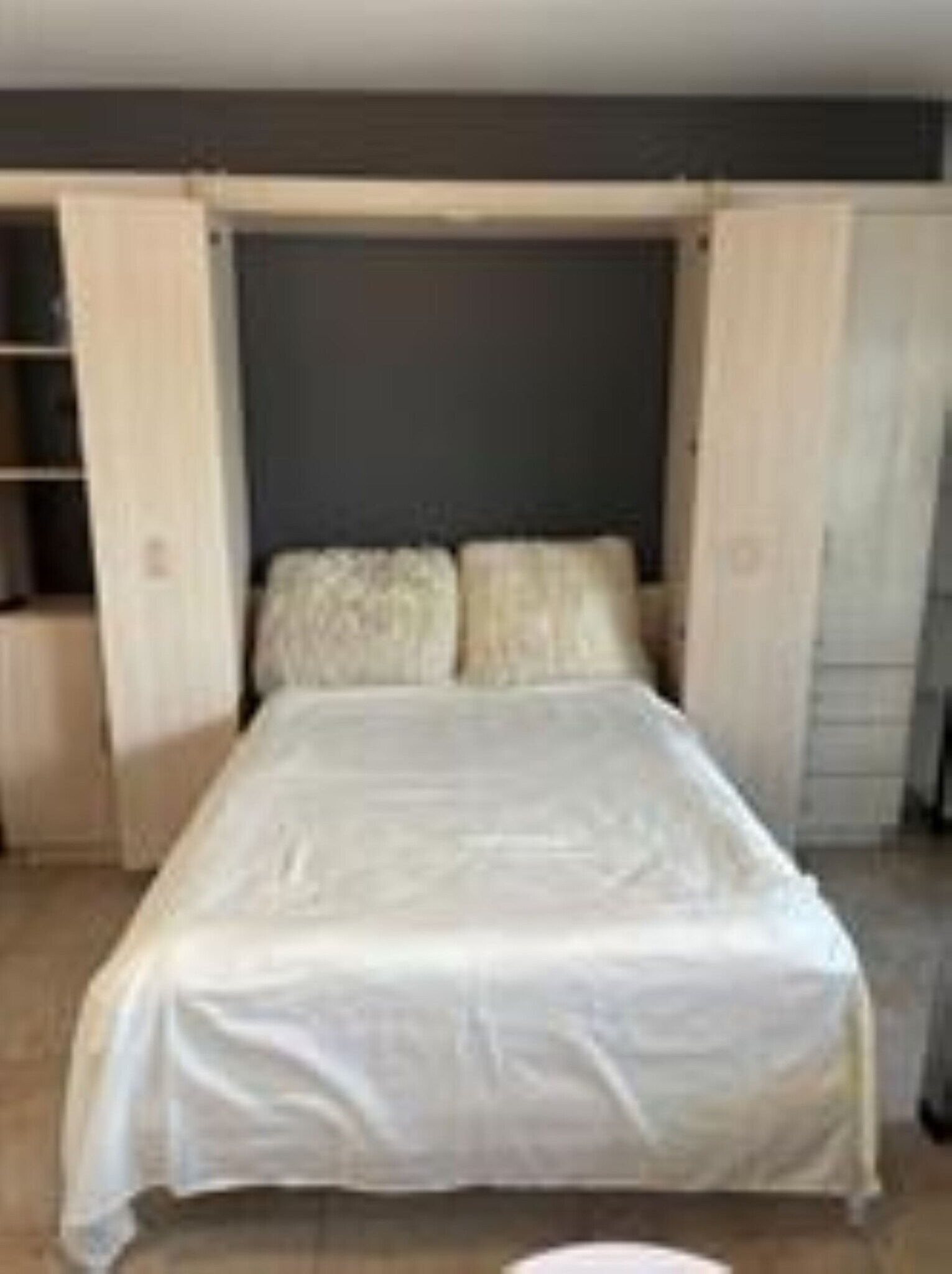 Building Photo - 2900 NE 30th St