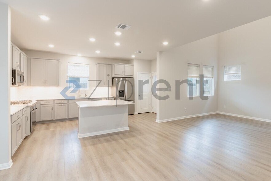 Building Photo - 120 Baron Von Gator Dr