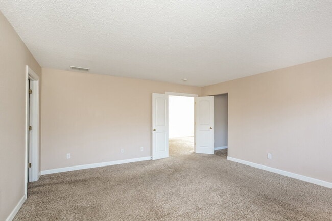 Building Photo - 5834 Long Lake Ln.