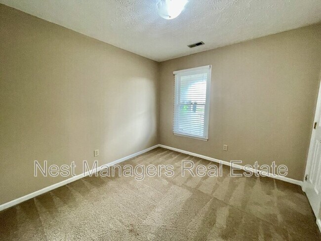 Building Photo - 103 Peregrine Pl