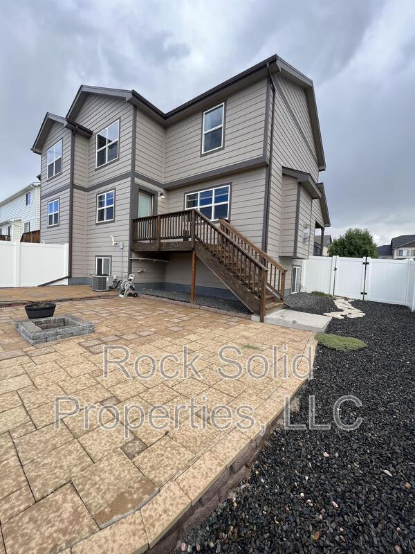 Building Photo - 3712 Gunsmoke Rd