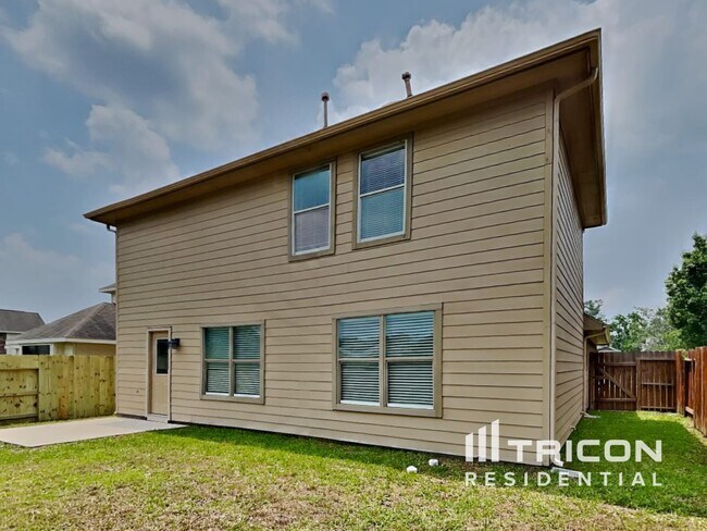 Building Photo - 18432 Sunrise Oaks Ct
