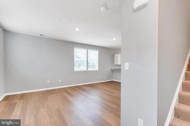 Building Photo - 1408 Sugarplum Ln