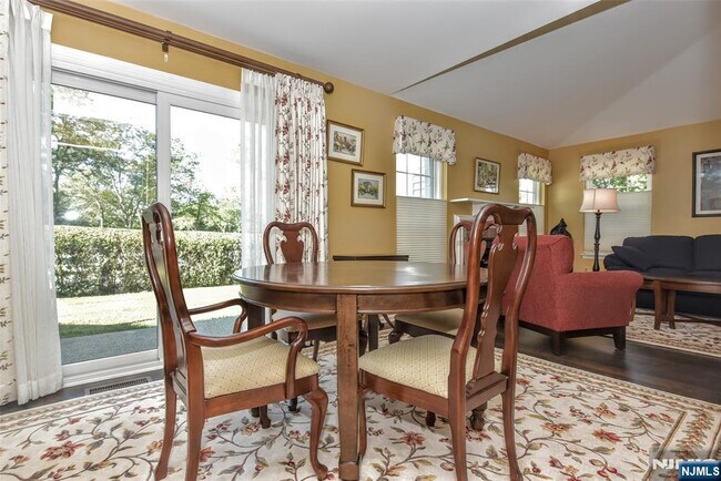 Building Photo - 79 Konight Ct