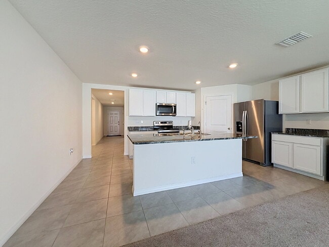 Building Photo - 13559 Southern Magnolia Dr