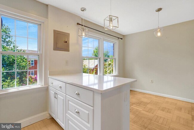 Building Photo - 1107 Belle View Blvd