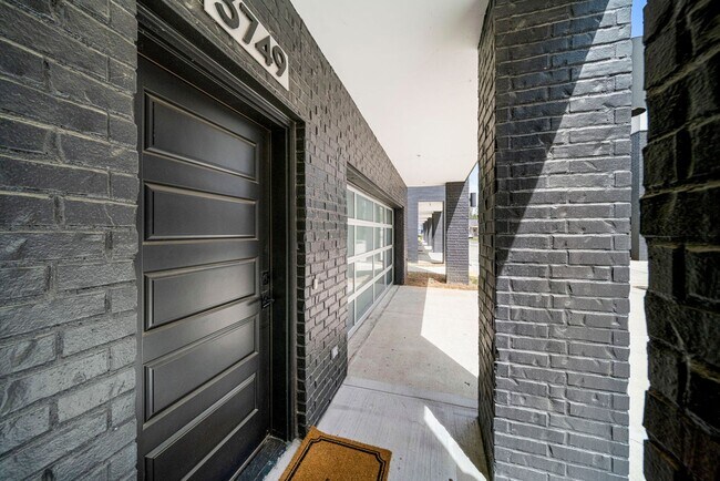 Building Photo - Discover modern elegance in the newly constructed Edgewater Condominiums, a boutique community fe...