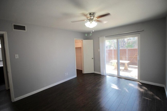 Building Photo - 4206 Newton Ave