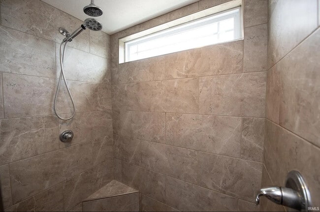 Building Photo - 2855 Needletail Dr