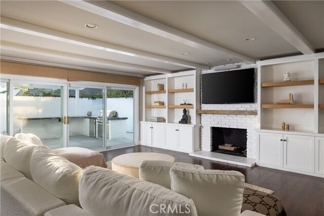 Building Photo - 407 E 16th St