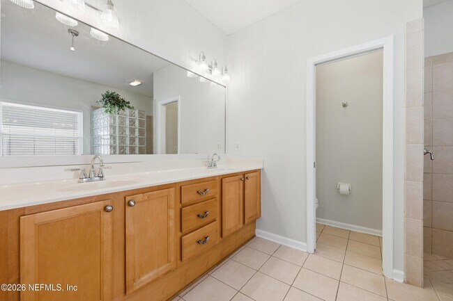 Building Photo - 821 Bonaire Cir