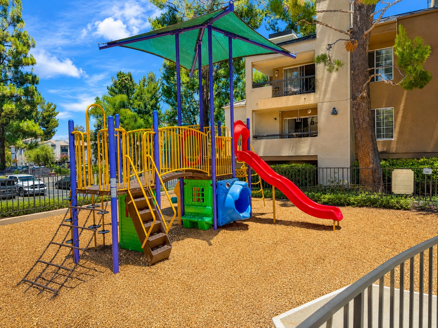Building Photo - 5525 Canoga Ave