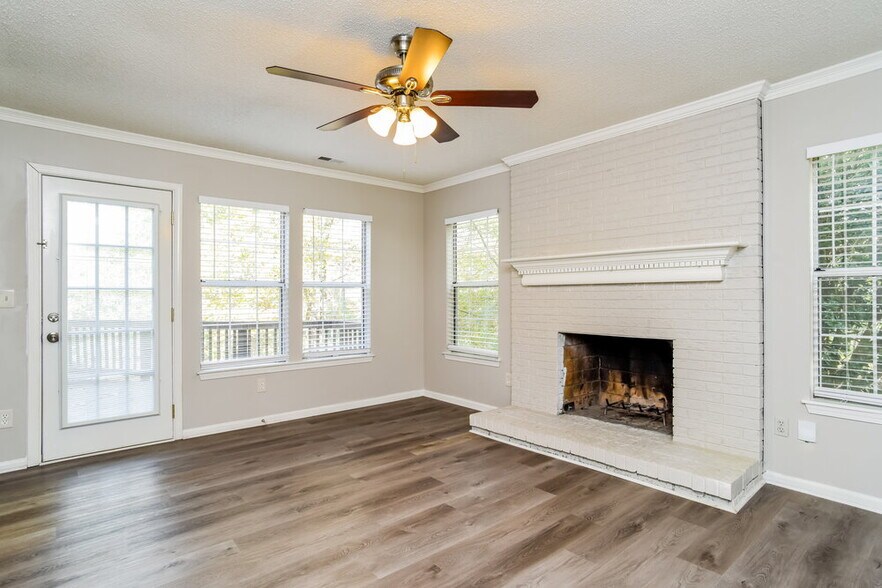 Building Photo - 12824 Diamond Dr